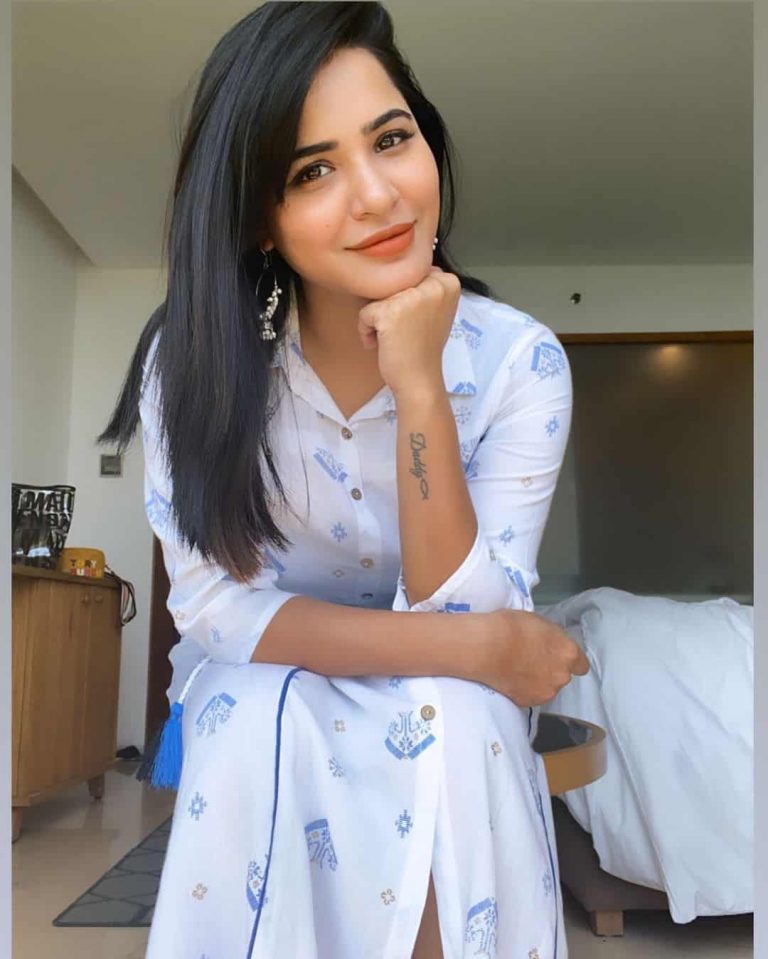 Ashu Reddy Wiki, Age, Husband, Bigg Boss, Family, Net Worth And Biography