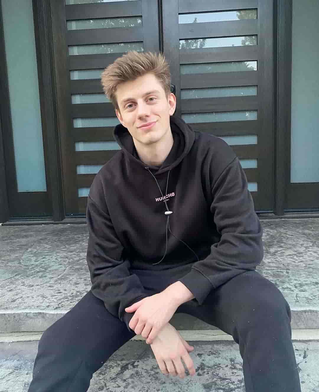 Chance Sutton Wiki, Age, Girlfriend, Height, Net Worth, Family And ...